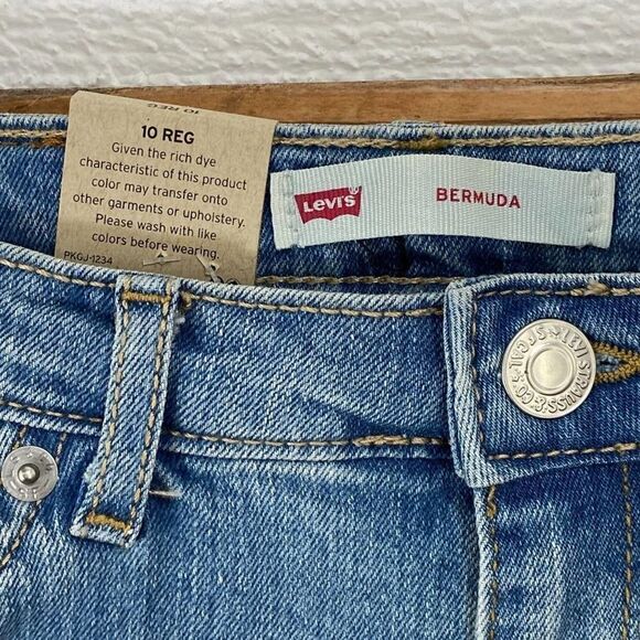 $59 Levi’s Jean Bermuda Shorts Distressed  10R NWT - Picture 4 of 6